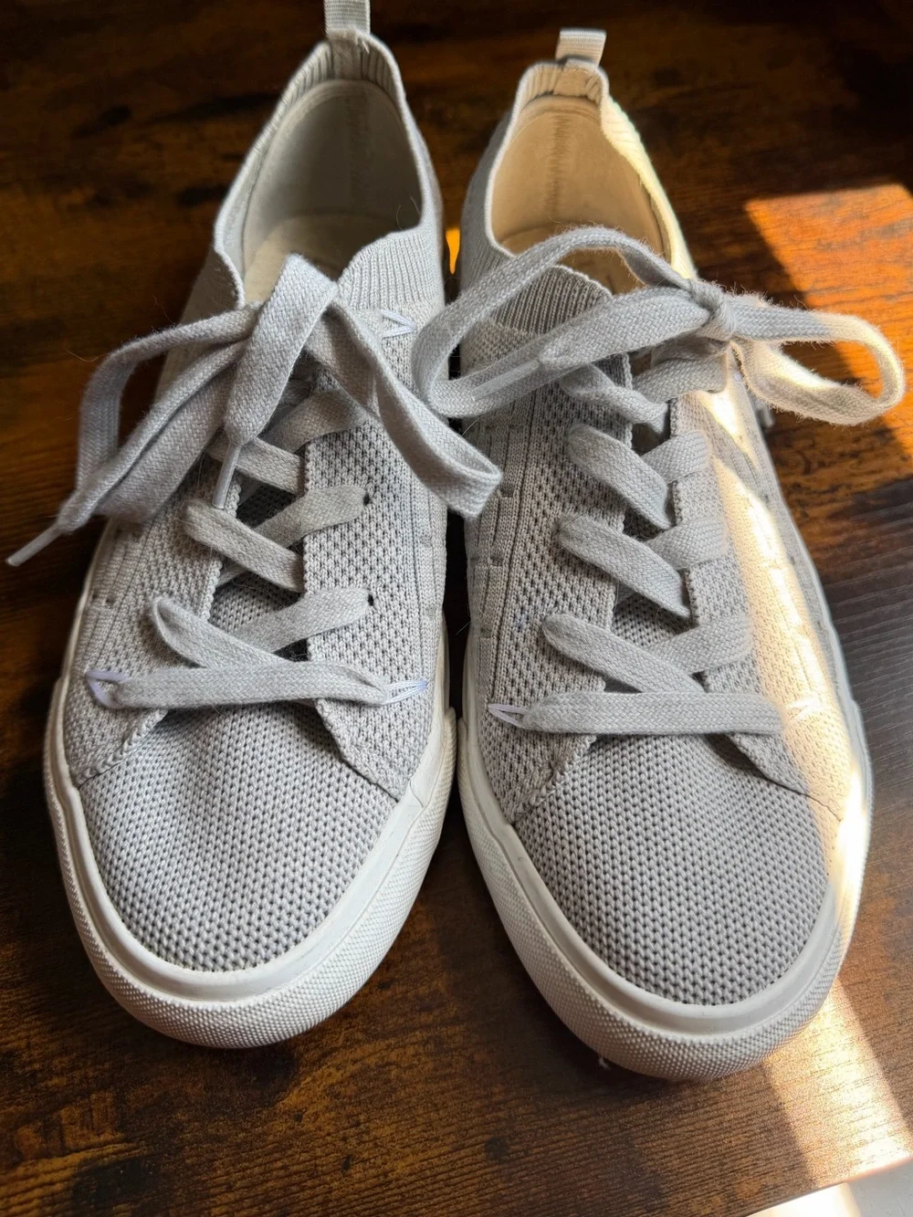 Women’s light gray sneakers from Blowfish brand